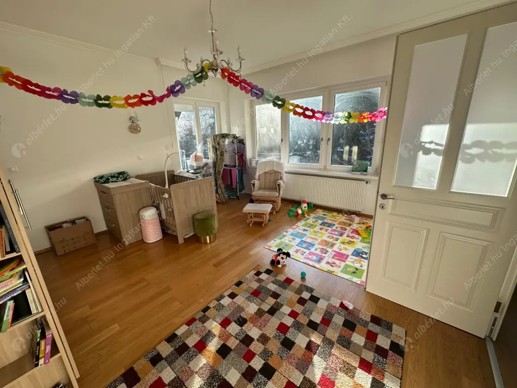 Kiadó albérlet 1200000 Ft/hó áron: Budapest, XII. kerület  Diós árok. Mérete: 200 nm, 5 szobás | Alberlet.hu - 6635137