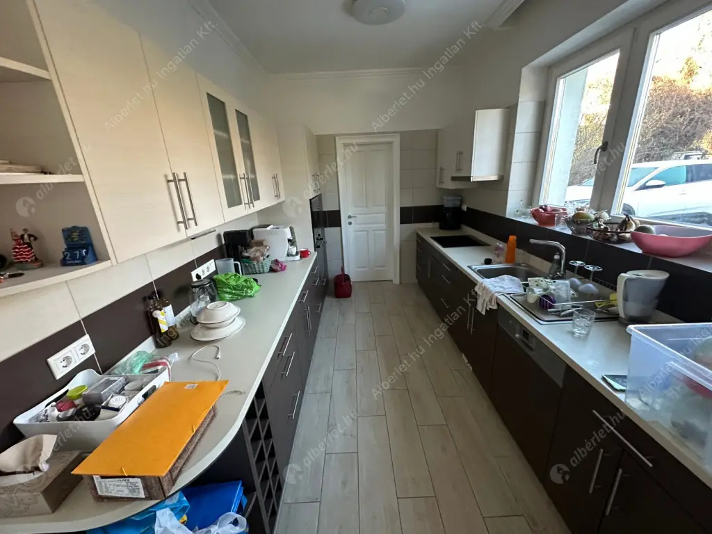 Kiadó albérlet 1200000 Ft/hó áron: Budapest, XII. kerület  Diós árok. Mérete: 200 nm, 5 szobás | Alberlet.hu - 6635143