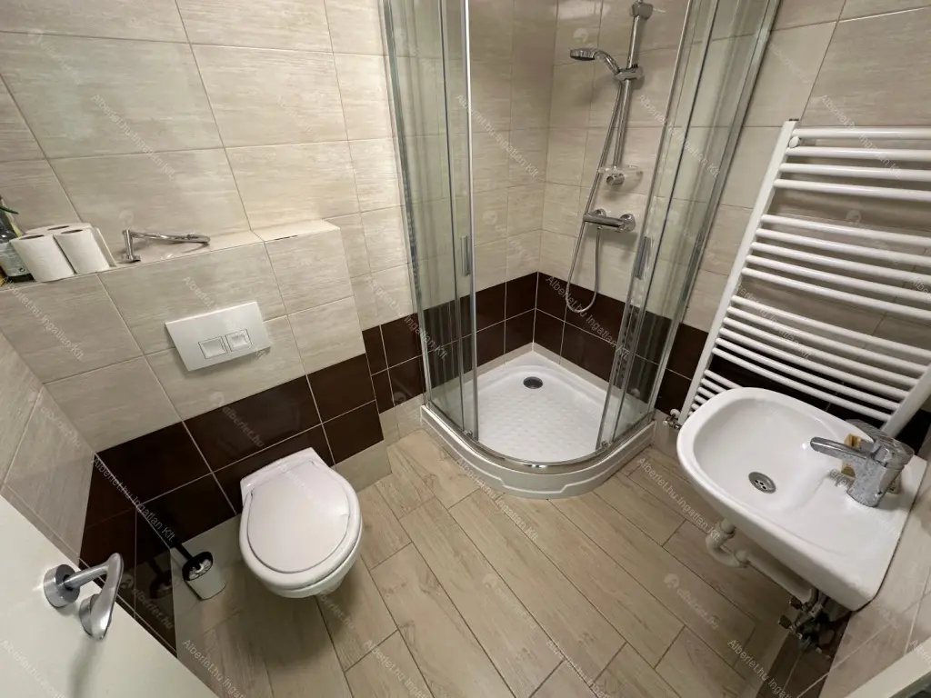 Kiadó albérlet 1200000 Ft/hó áron: Budapest, XII. kerület  Diós árok. Mérete: 200 nm, 5 szobás | Alberlet.hu - 6682375