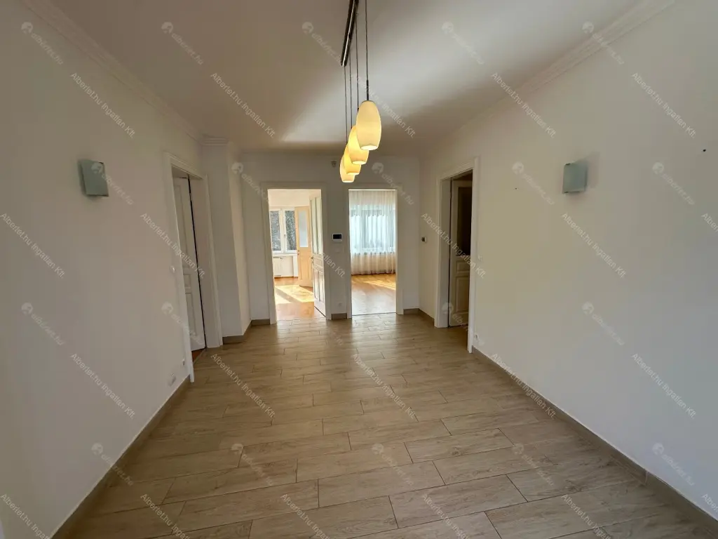 Kiadó albérlet 1200000 Ft/hó áron: Budapest, XII. kerület  Diós árok. Mérete: 200 nm, 5 szobás | Alberlet.hu - 6700898