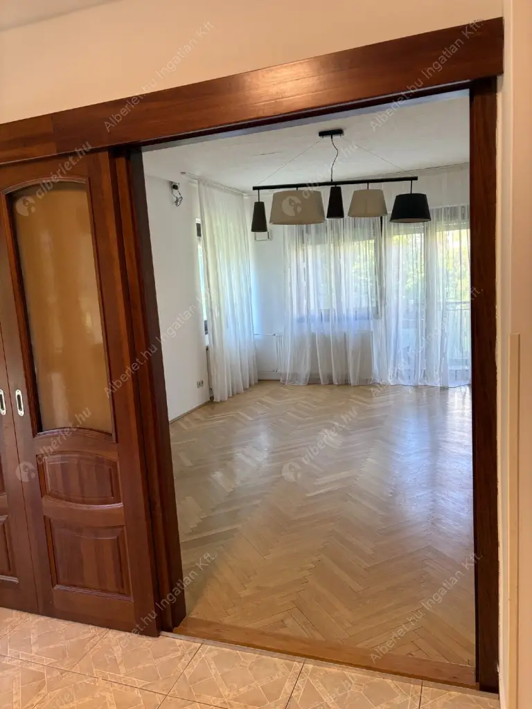 Kiadó albérlet 370000 Ft/hó áron: Budapest, XII. kerület  Diós árok. Mérete: 75 nm, 2 szobás | Alberlet.hu - 6541211