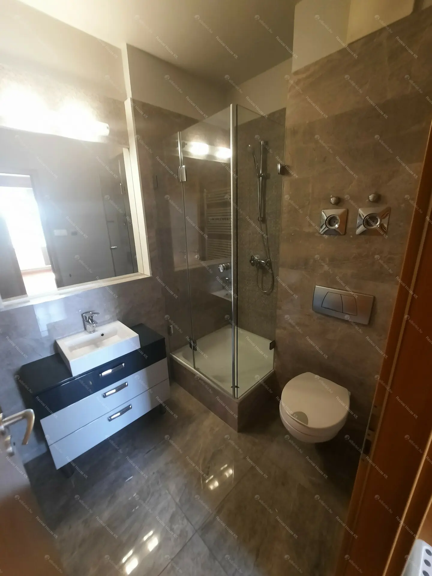 Kiadó albérlet 700000 Ft/hó áron: Budapest, XII. kerület  Dolgos utca. Mérete: 104 nm, 4 szobás | Alberlet.hu - 5727632