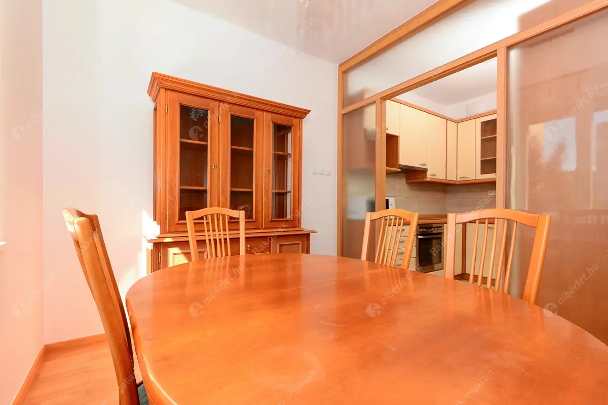 Kiadó albérlet 497000 Ft/hó áron: Budapest, XII. kerület  Dolgos utca. Mérete: 89 nm, 3 szobás | Alberlet.hu - 6114494