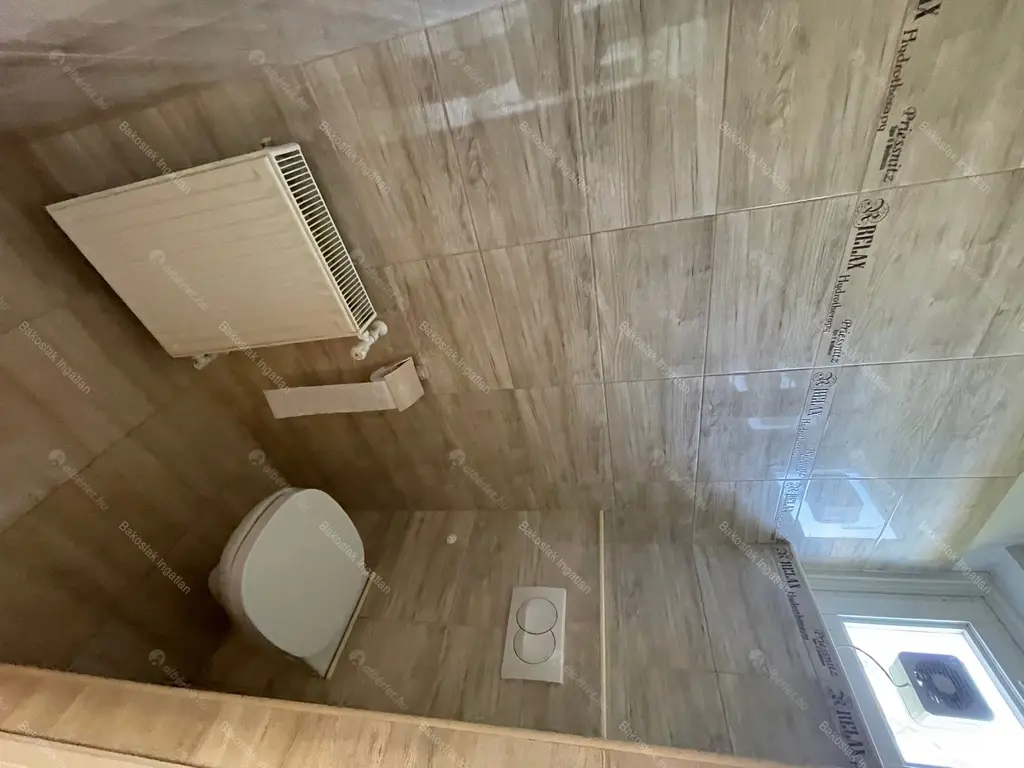 Kiadó albérlet 910000 Ft/hó áron: Budapest, XII. kerület  Eötvös út. Mérete: 220 nm, 5 szobás | Alberlet.hu - 5434120