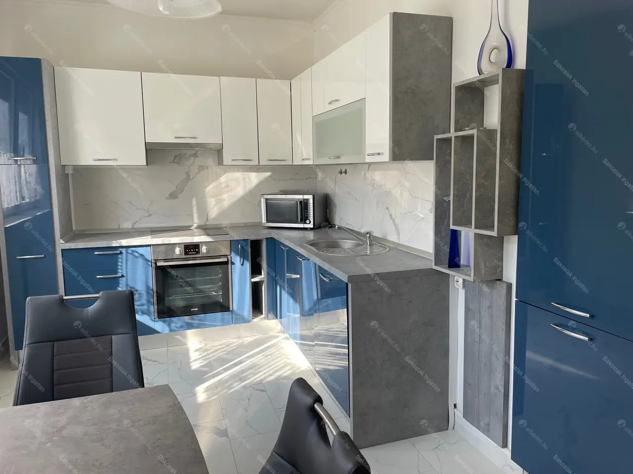 Kiadó albérlet 910000 Ft/hó áron: Budapest, XII. kerület  Eötvös út. Mérete: 220 nm, 5 szobás | Alberlet.hu - 5434124