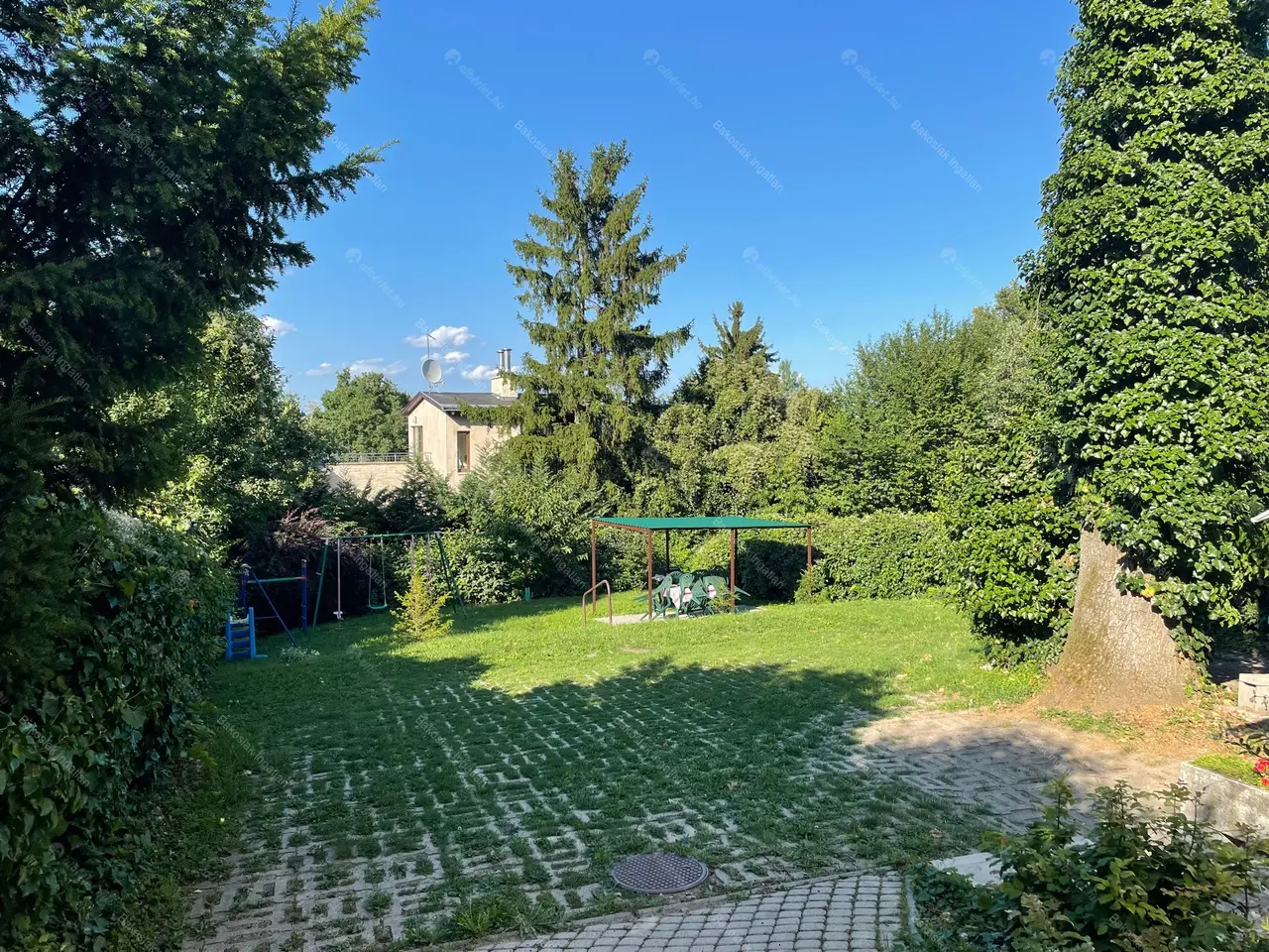 Kiadó albérlet 910000 Ft/hó áron: Budapest, XII. kerület  Eötvös út. Mérete: 220 nm, 5 szobás | Alberlet.hu - 5434125