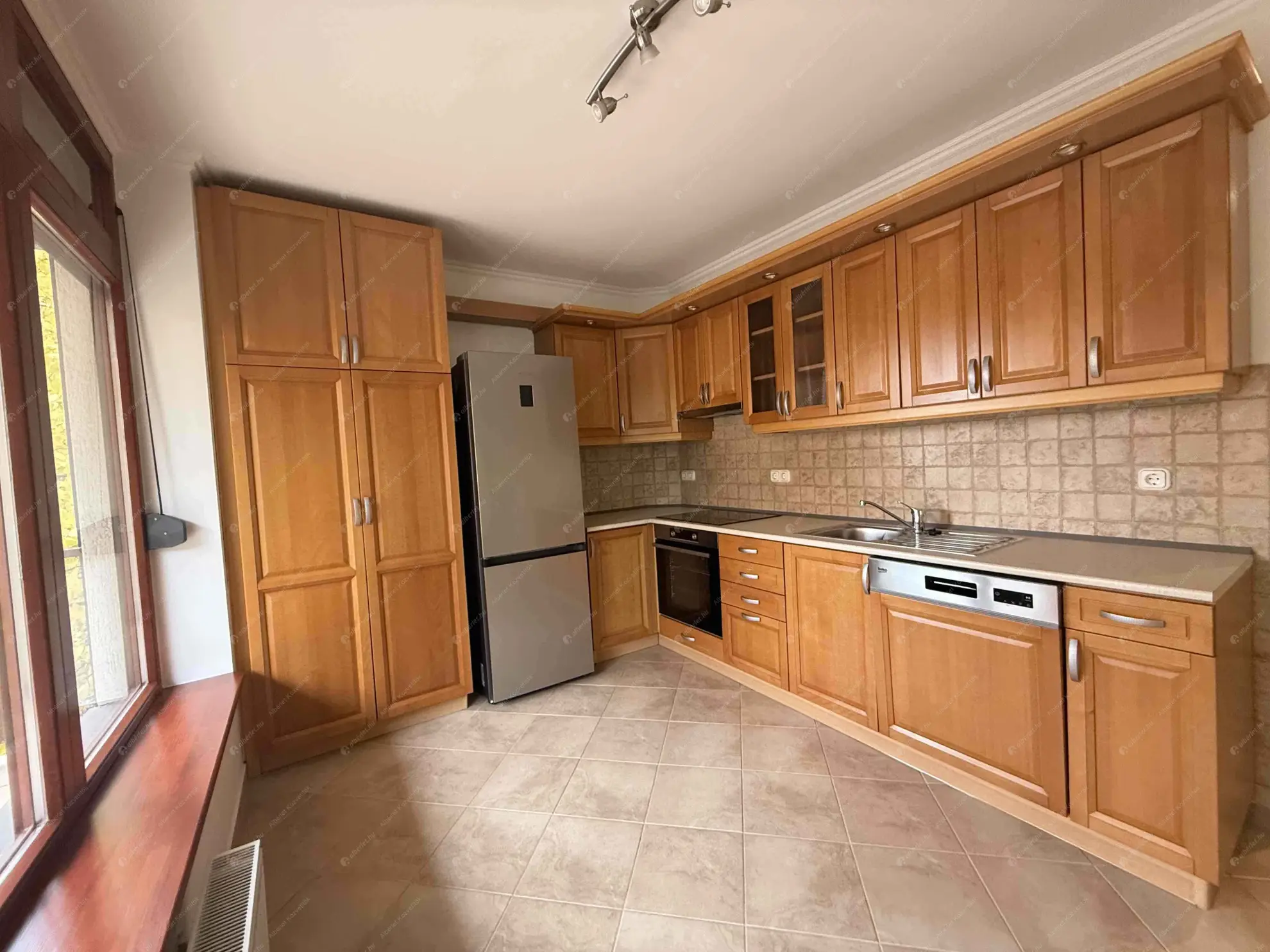 Kiadó albérlet 335000 Ft/hó áron: Budapest, XII. kerület  Eötvös út. Mérete: 68 nm, 2 szobás | Alberlet.hu - 6564567