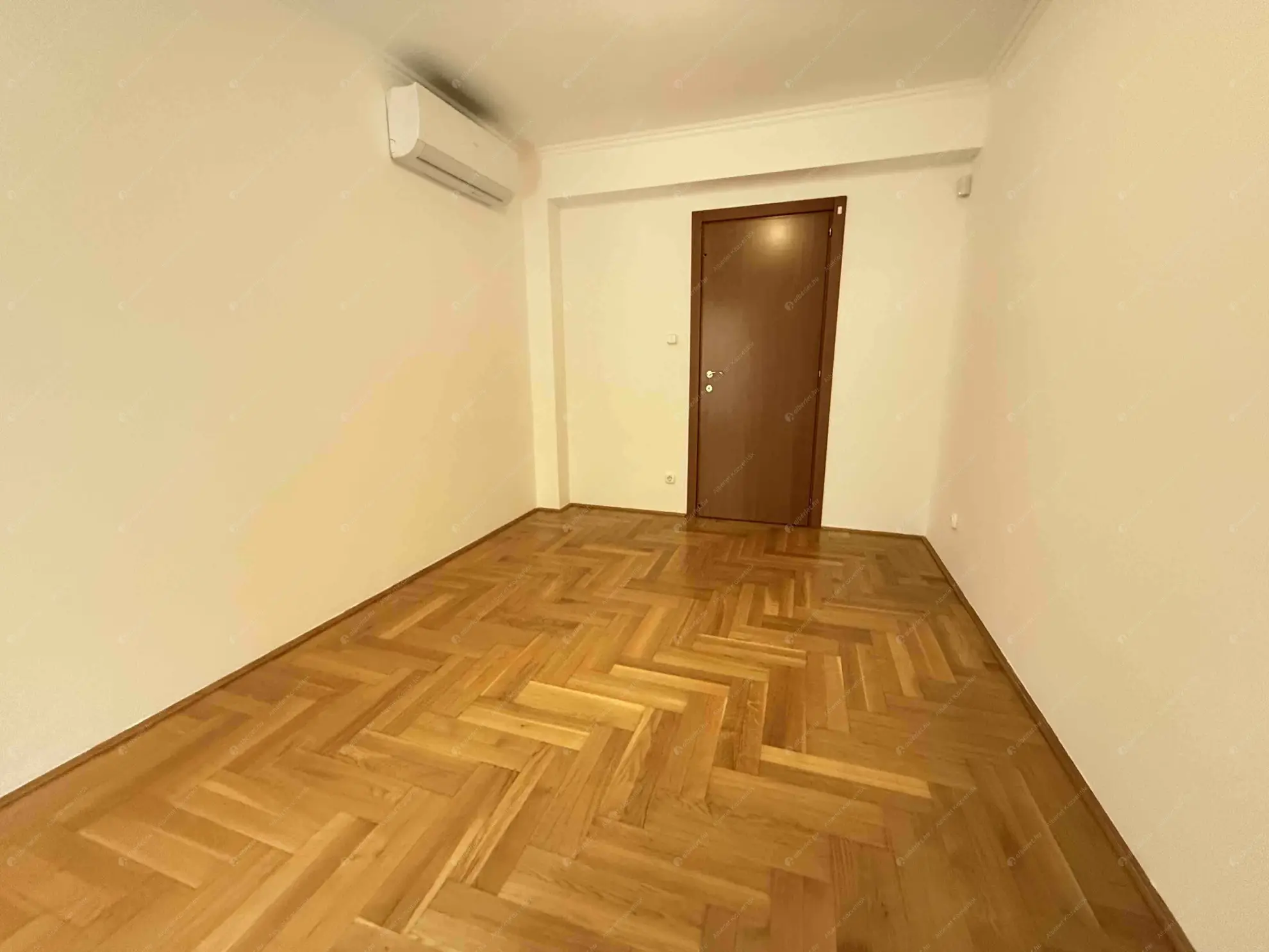 Kiadó albérlet 335000 Ft/hó áron: Budapest, XII. kerület  Eötvös út. Mérete: 68 nm, 2 szobás | Alberlet.hu - 6564572