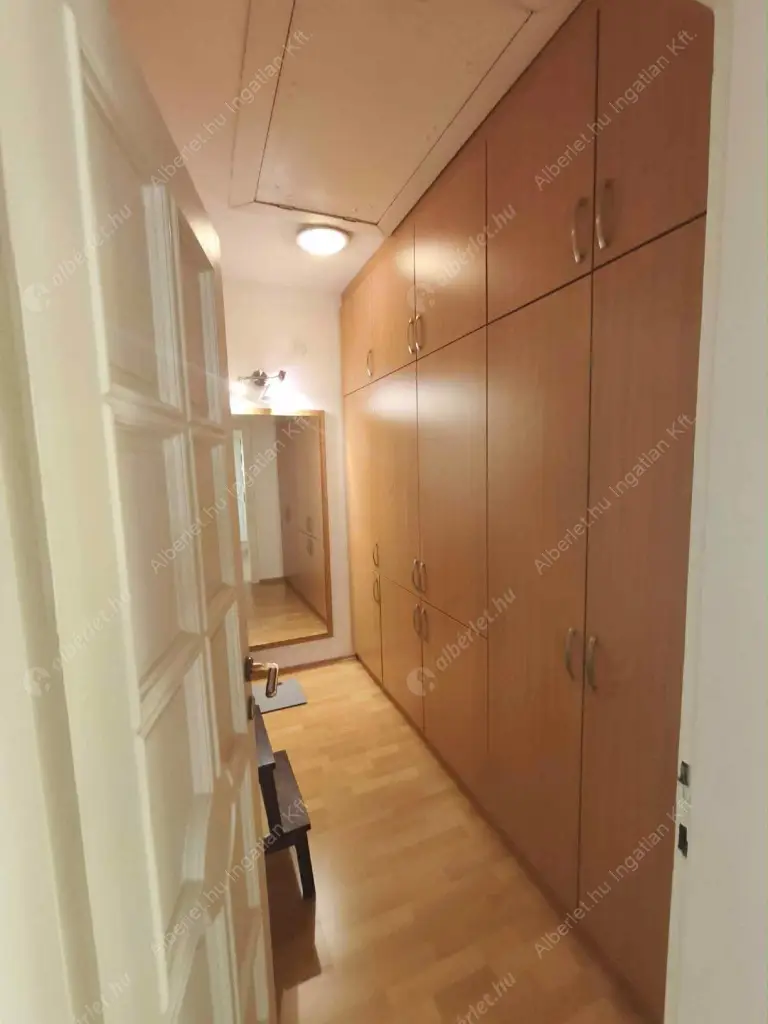 Kiadó albérlet 1196000 Ft/hó áron: Budapest, XII. kerület  Fodor lejtő. Mérete: 280 nm, 4 szobás | Alberlet.hu - 6586895