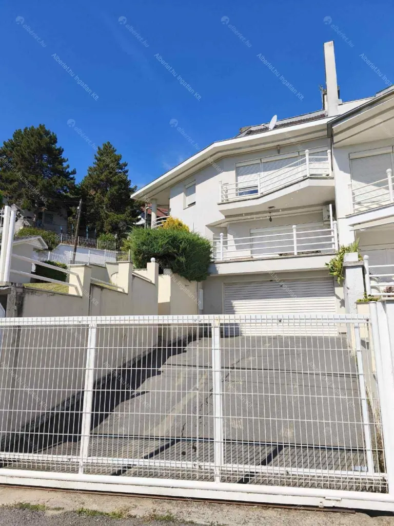 Kiadó albérlet 789000 Ft/hó áron: Budapest, XII. kerület  Fodor lejtő. Mérete: 280 nm, 4 szobás | Alberlet.hu - 6662072