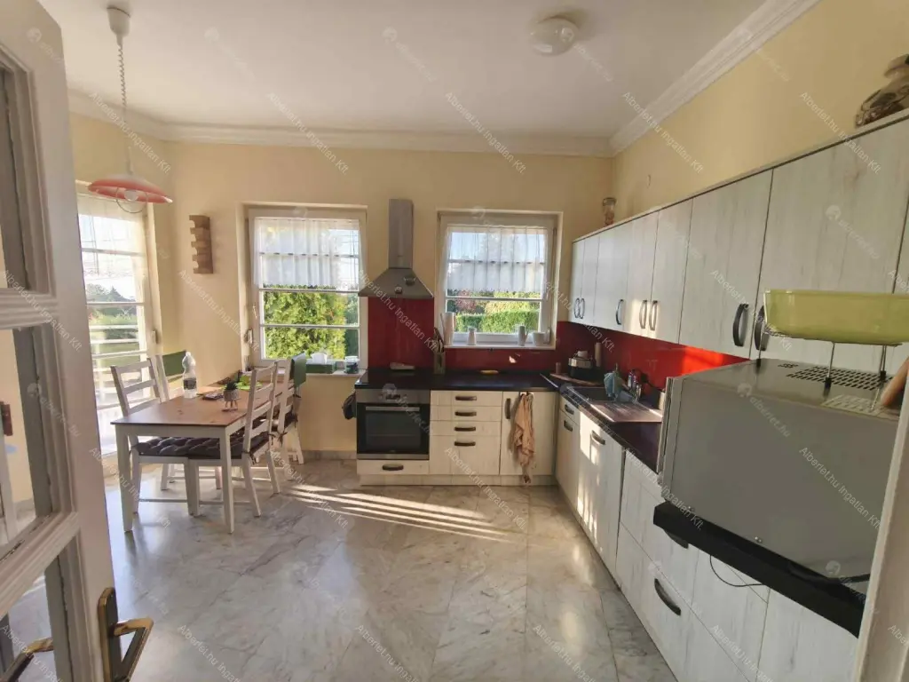 Kiadó albérlet 789000 Ft/hó áron: Budapest, XII. kerület  Fodor lejtő. Mérete: 280 nm, 4 szobás | Alberlet.hu - 6662074