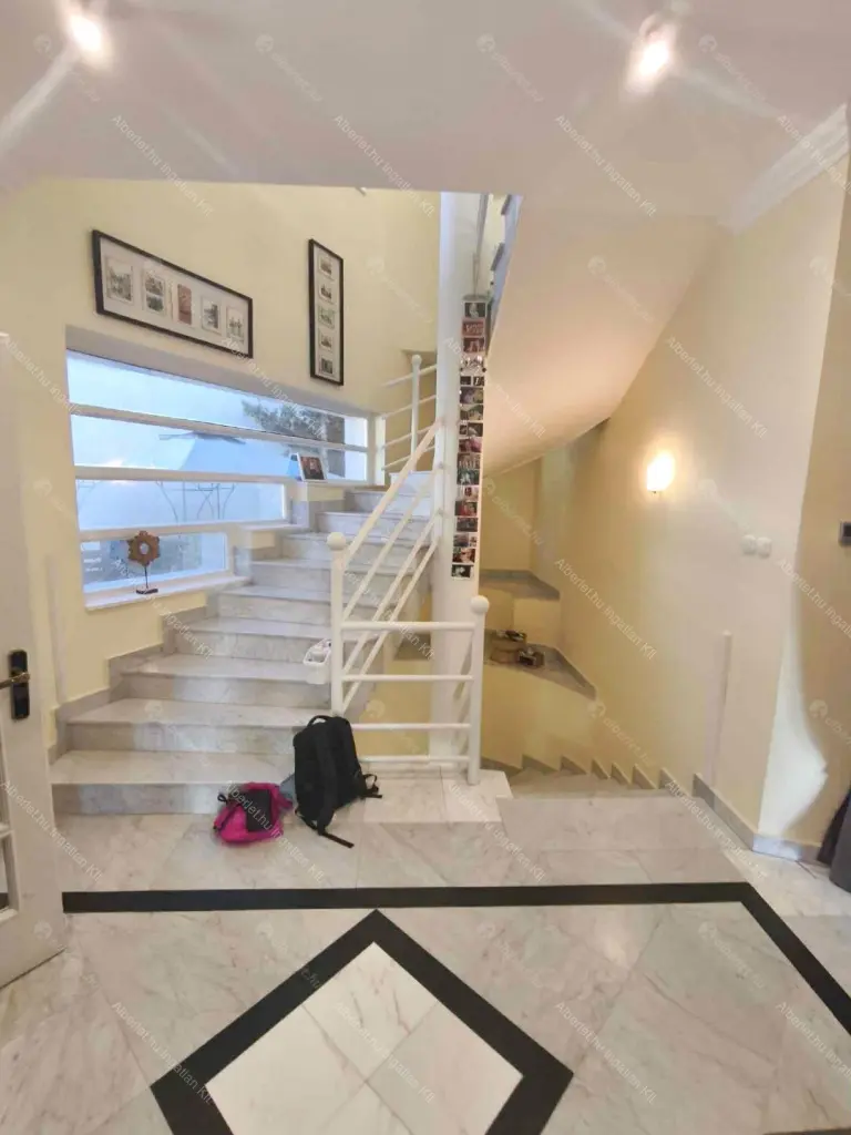 Kiadó albérlet 789000 Ft/hó áron: Budapest, XII. kerület  Fodor lejtő. Mérete: 280 nm, 4 szobás | Alberlet.hu - 6662077