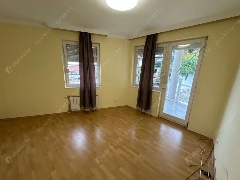 Kiadó albérlet 1020000 Ft/hó áron: Budapest, XII. kerület  Fodor utca. Mérete: 280 nm, 4 szobás | Alberlet.hu - 6617391