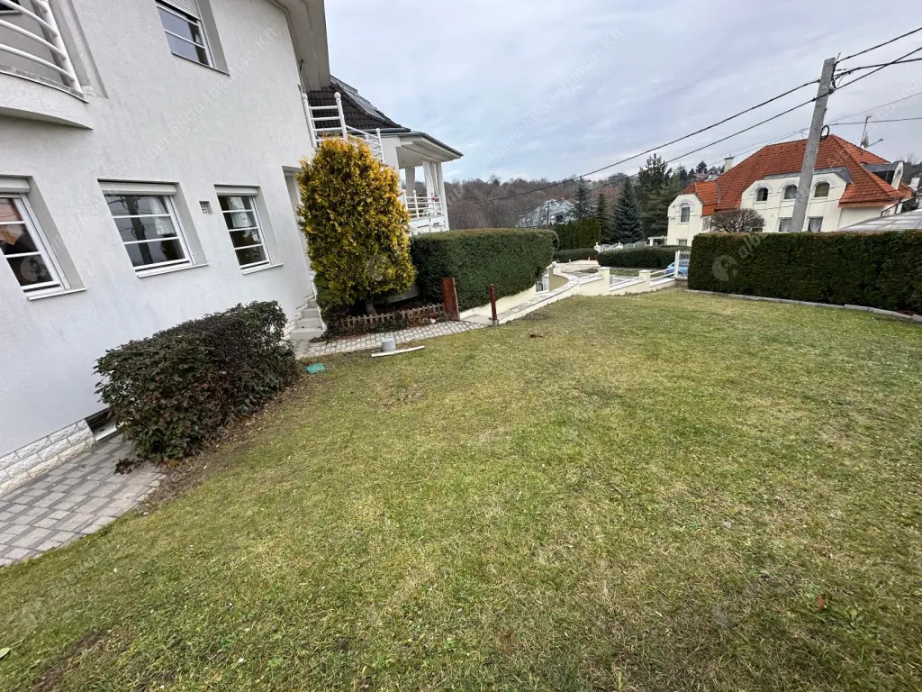 Kiadó albérlet 1020000 Ft/hó áron: Budapest, XII. kerület  Fodor utca. Mérete: 280 nm, 4 szobás | Alberlet.hu - 6617406