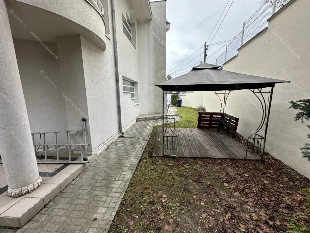 Kiadó albérlet 974000 Ft/hó áron: Budapest, XII. kerület  Fodor utca. Mérete: 280 nm, 4 szobás | Alberlet.hu - 6682123