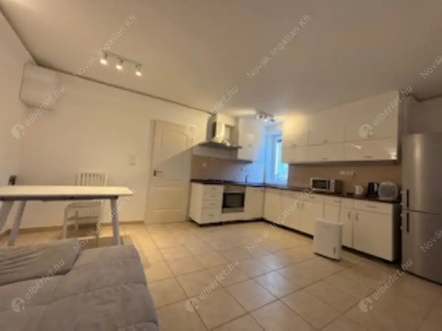 Kiadó albérlet 250000 Ft/hó áron: Budapest, XII. kerület  Fodor utca. Mérete: 44 nm, 1 szobás | Alberlet.hu - 6584704