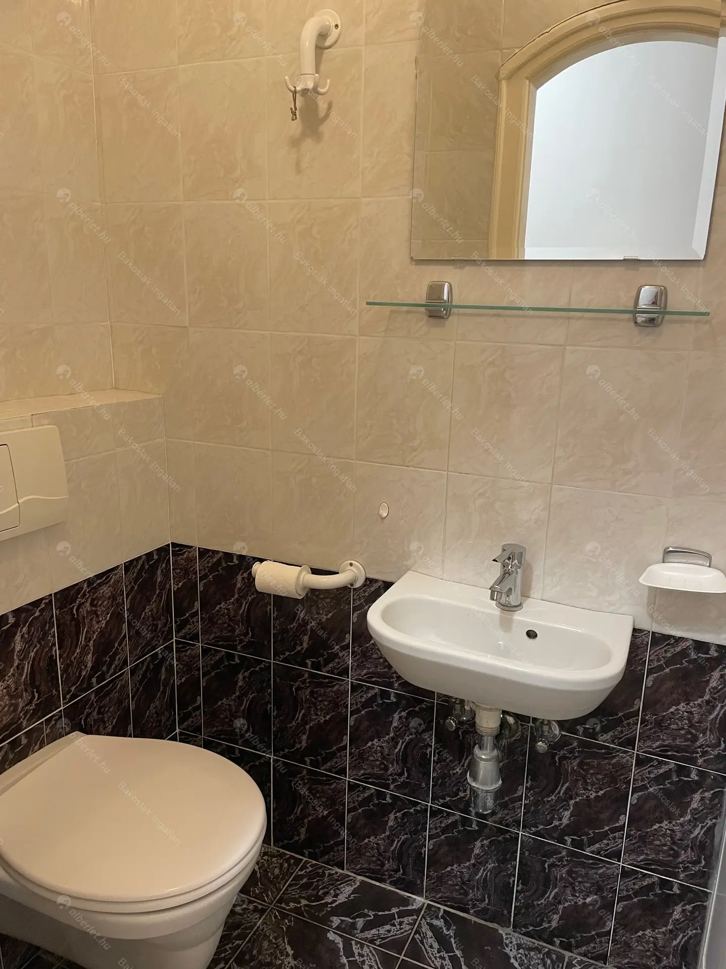 Kiadó albérlet 1126000 Ft/hó áron: Budapest, XII. kerület  Galgóczy utca. Mérete: 300 nm, 7 szobás | Alberlet.hu - 6460146