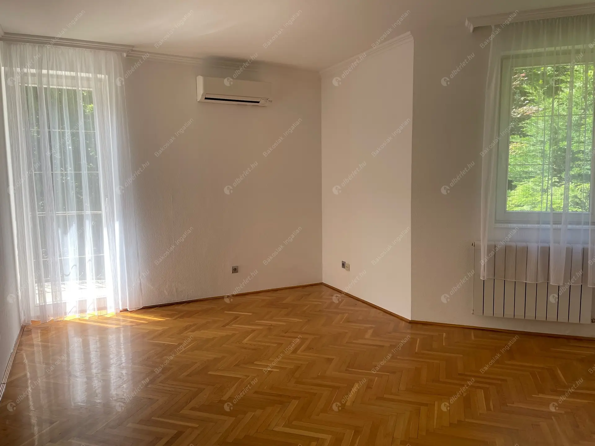 Kiadó albérlet 1126000 Ft/hó áron: Budapest, XII. kerület  Galgóczy utca. Mérete: 300 nm, 7 szobás | Alberlet.hu - 6460148