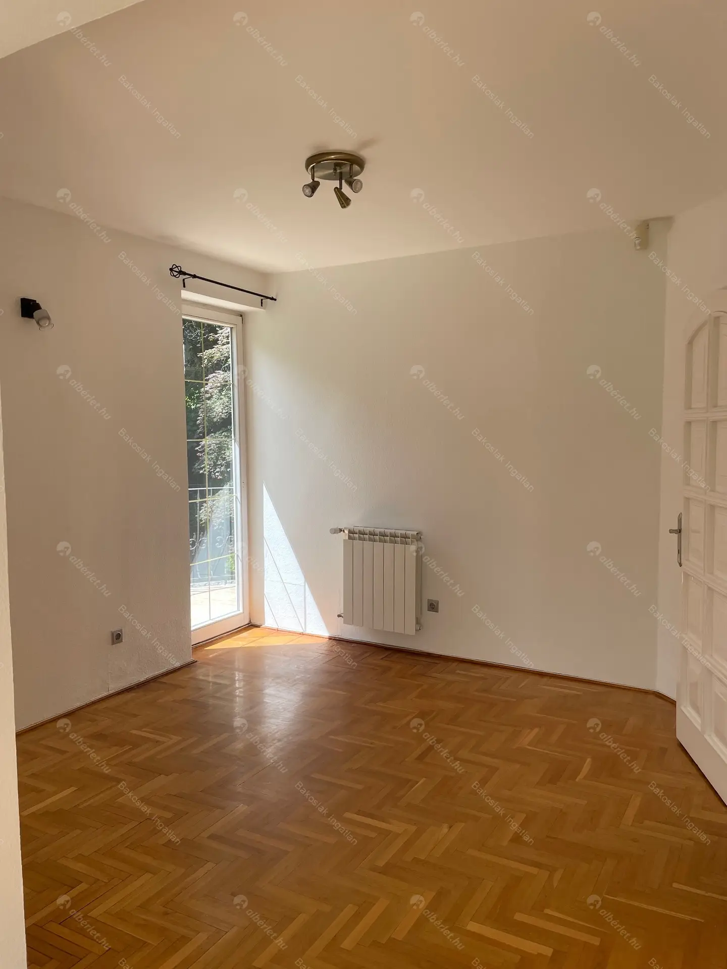 Kiadó albérlet 1126000 Ft/hó áron: Budapest, XII. kerület  Galgóczy utca. Mérete: 300 nm, 7 szobás | Alberlet.hu - 6460150