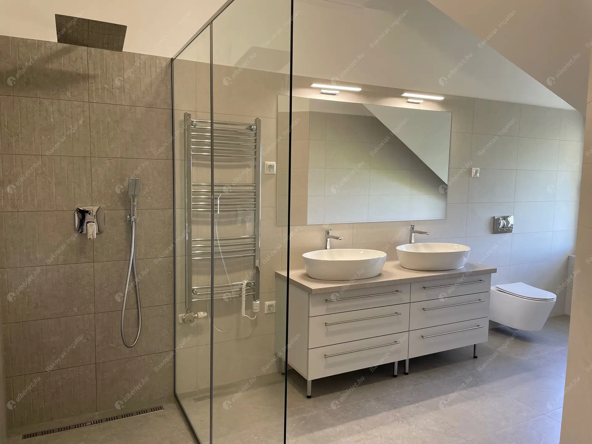 Kiadó albérlet 1126000 Ft/hó áron: Budapest, XII. kerület  Galgóczy utca. Mérete: 300 nm, 7 szobás | Alberlet.hu - 6460159