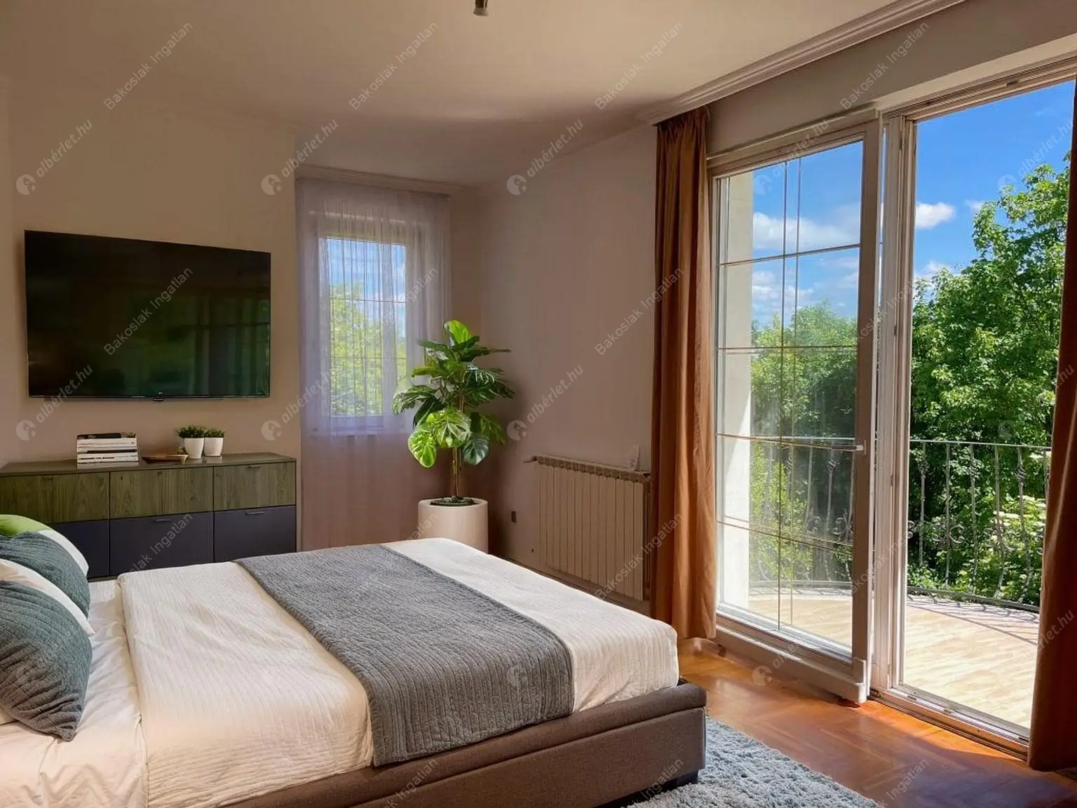 Kiadó albérlet 1021000 Ft/hó áron: Budapest, XII. kerület  Galgóczy utca. Mérete: 300 nm, 7 szobás | Alberlet.hu - 6617819