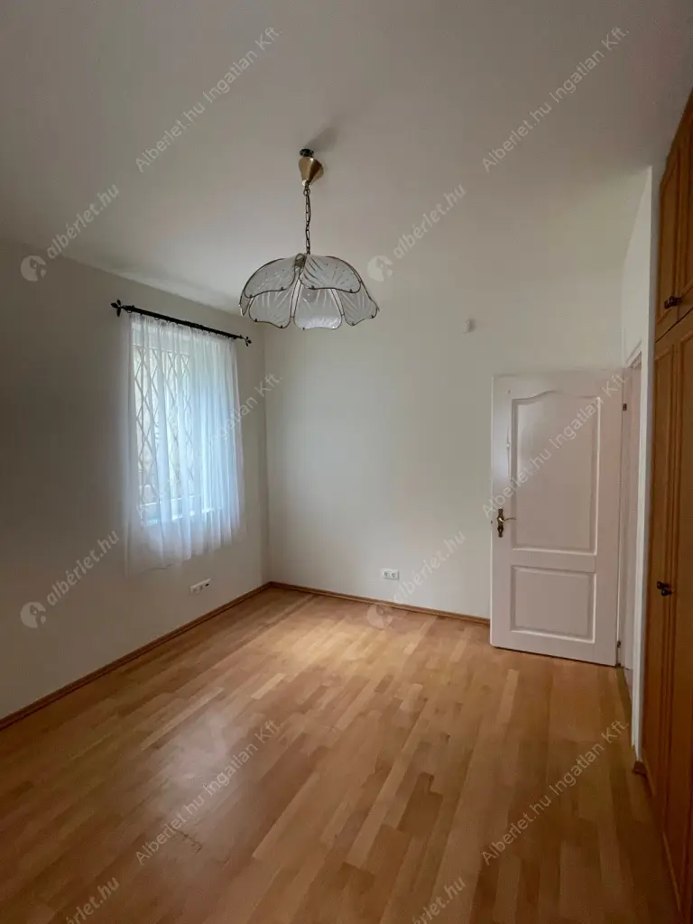 Kiadó albérlet 450000 Ft/hó áron: Budapest, XII. kerület  Galgóczy utca. Mérete: 90 nm, 3 szobás | Alberlet.hu - 6594376