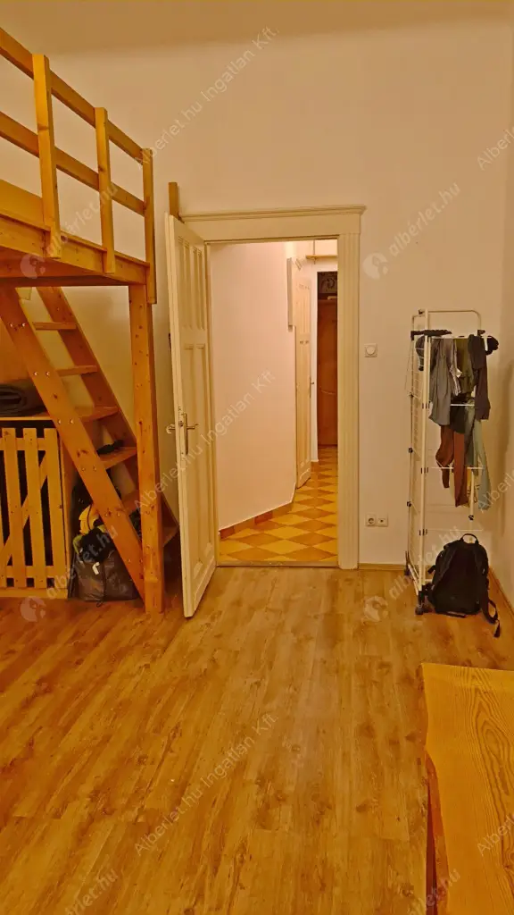 Kiadó albérlet 180000 Ft/hó áron: Budapest, XII. kerület  Greguss utca. Mérete: 34 nm, 1 szobás | Alberlet.hu - 6570195