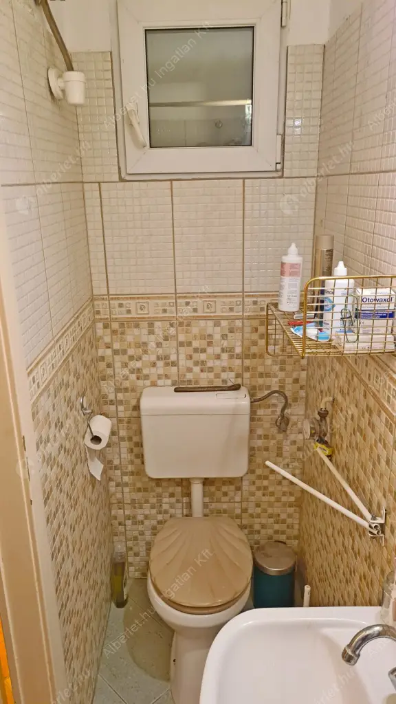 Kiadó albérlet 180000 Ft/hó áron: Budapest, XII. kerület  Greguss utca. Mérete: 34 nm, 1 szobás | Alberlet.hu - 6570203