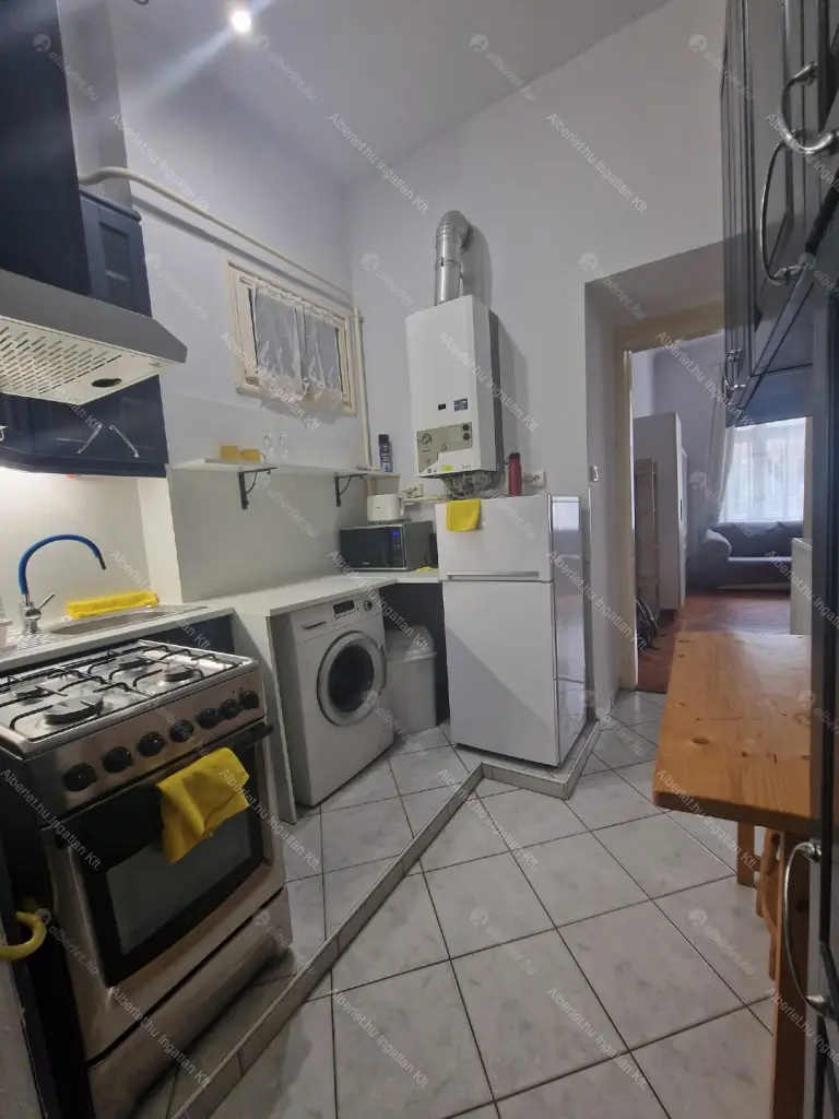 Kiadó albérlet 178000 Ft/hó áron: Budapest, XII. kerület  Greguss utca. Mérete: 35 nm, 1 szobás | Alberlet.hu - 6680759