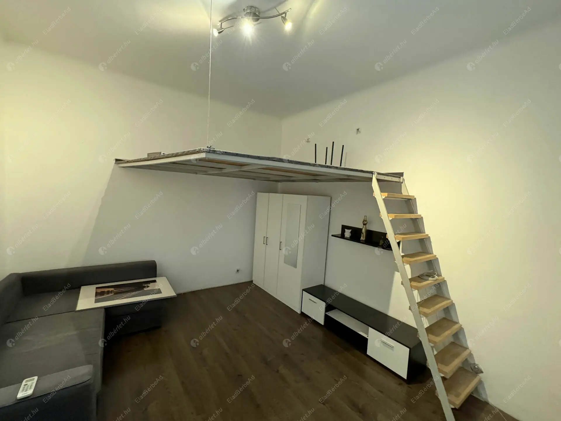 Kiadó albérlet 199000 Ft/hó áron: Budapest, XII. kerület  Greguss utca. Mérete: 40 nm, 1 szobás | Alberlet.hu - 6285244