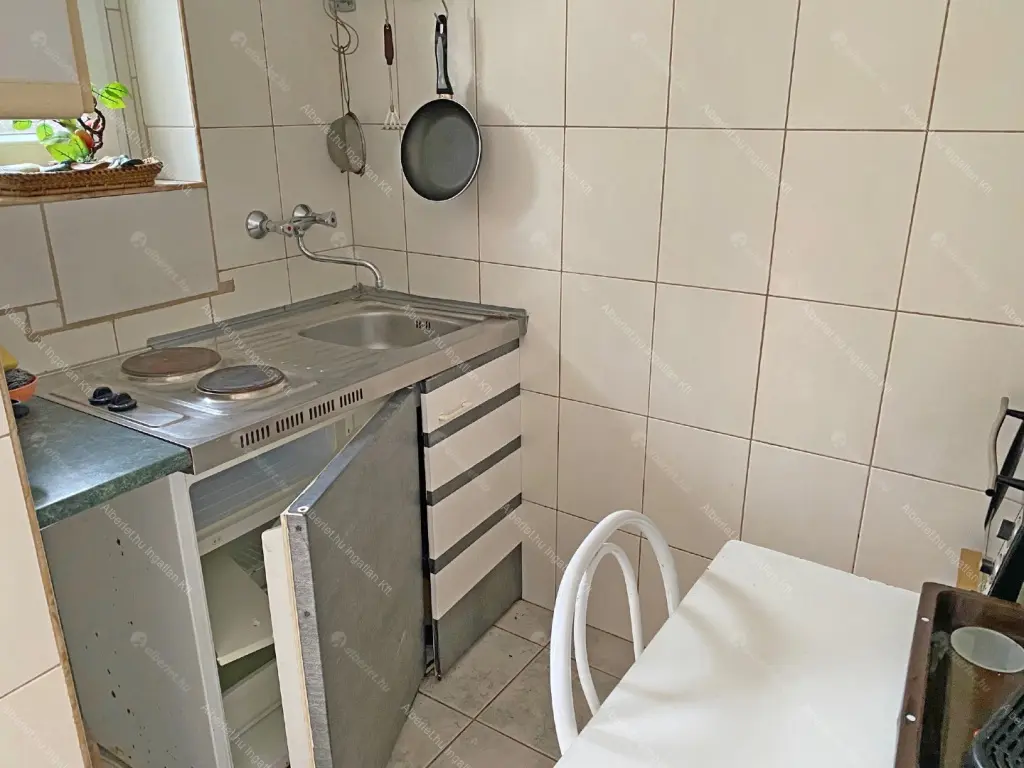 Kiadó albérlet 160000 Ft/hó áron: Budapest, XII. kerület  Gyimes utca. Mérete: 32 nm, 1 szobás | Alberlet.hu - 6684732