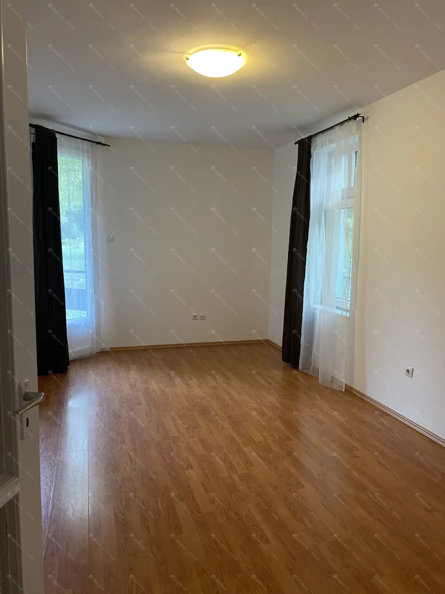 Kiadó albérlet 210000 Ft/hó áron: Budapest, XII. kerület  György Aladár utca. Mérete: 38 nm, 1 szobás | Alberlet.hu - 6570926