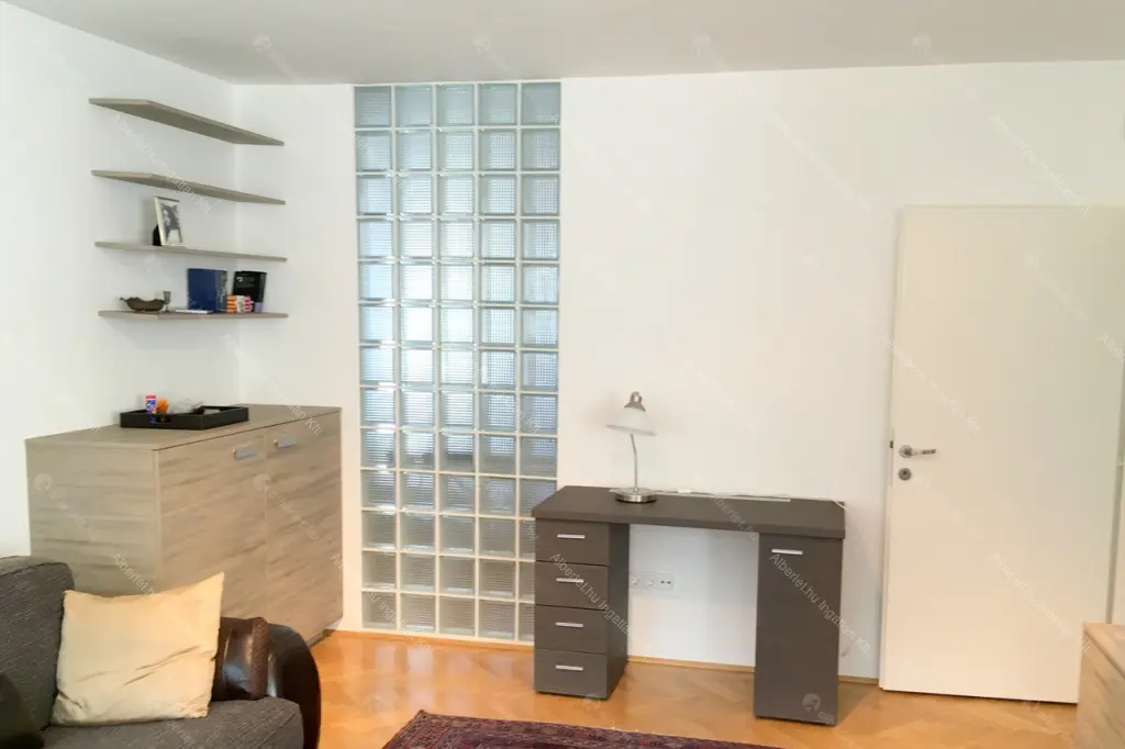 Kiadó albérlet 260000 Ft/hó áron: Budapest, XII. kerület  György Aladár utca. Mérete: 56 nm, 2 szobás | Alberlet.hu - 6648480