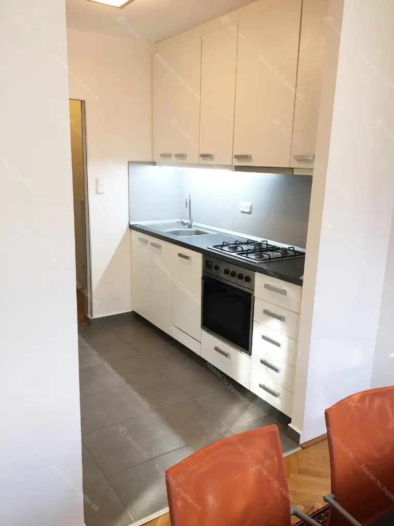 Kiadó albérlet 260000 Ft/hó áron: Budapest, XII. kerület  György Aladár utca. Mérete: 56 nm, 2 szobás | Alberlet.hu - 6648487