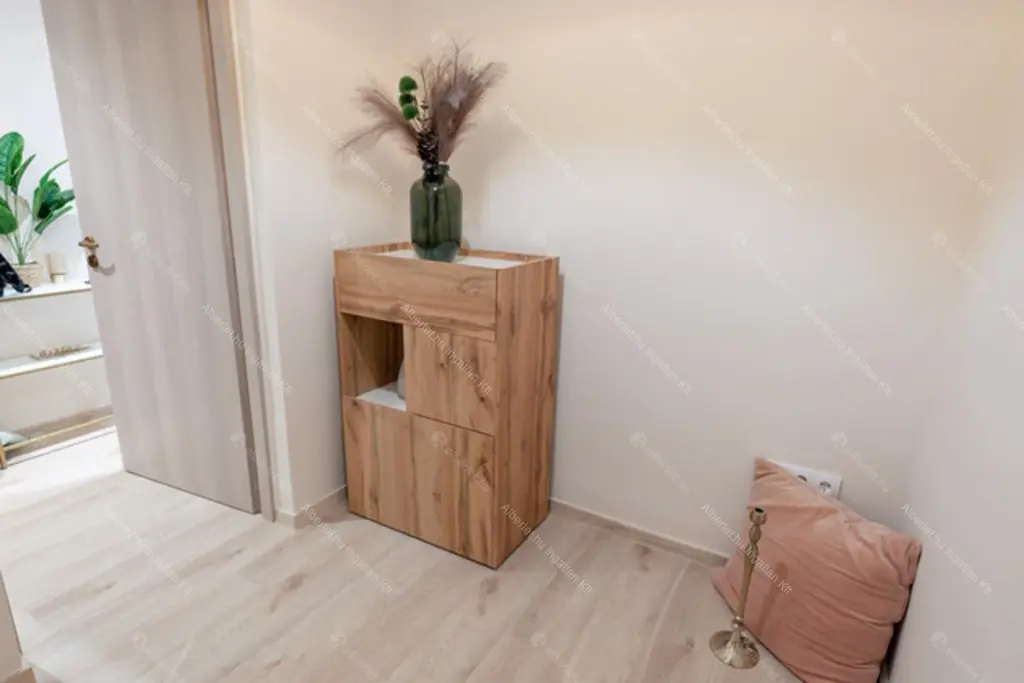 Kiadó albérlet 300000 Ft/hó áron: Budapest, XII. kerület  Hajnóczy József utca. Mérete: 50 nm, 2 szobás | Alberlet.hu - 6674010