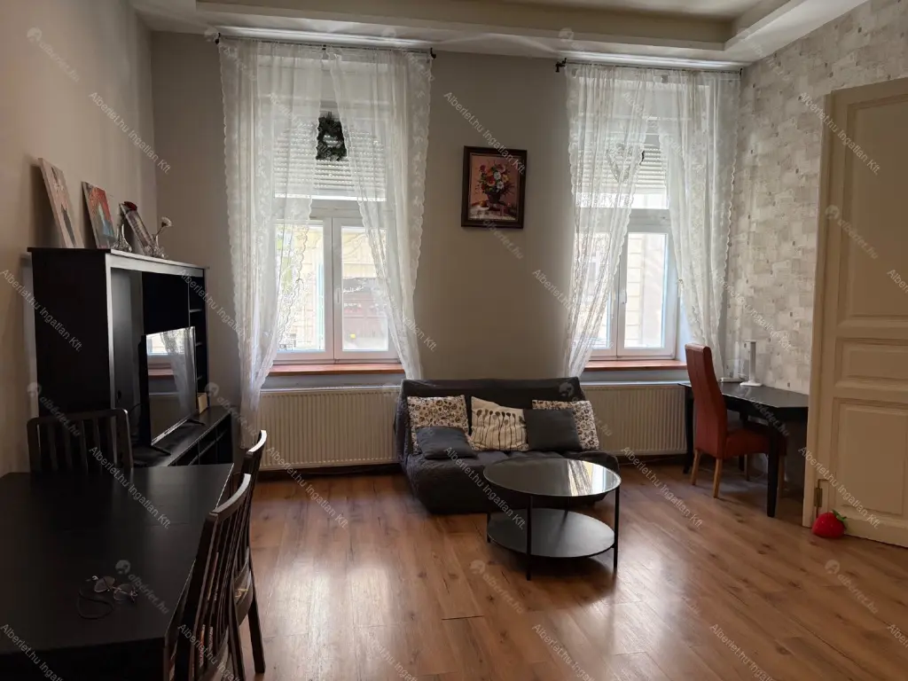 Kiadó albérlet 290000 Ft/hó áron: Budapest, XII. kerület  Hajnóczy József utca. Mérete: 78 nm, 3 szobás | Alberlet.hu - 6698832