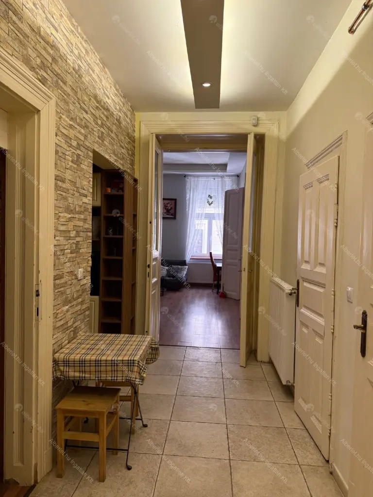 Kiadó albérlet 290000 Ft/hó áron: Budapest, XII. kerület  Hajnóczy József utca. Mérete: 78 nm, 3 szobás | Alberlet.hu - 6698838