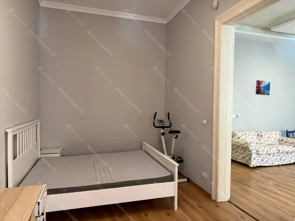 Kiadó albérlet 290000 Ft/hó áron: Budapest, XII. kerület  Hajnóczy József utca. Mérete: 78 nm, 3 szobás | Alberlet.hu - 6698840