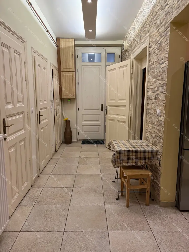 Kiadó albérlet 290000 Ft/hó áron: Budapest, XII. kerület  Hajnóczy József utca. Mérete: 78 nm, 3 szobás | Alberlet.hu - 6698843