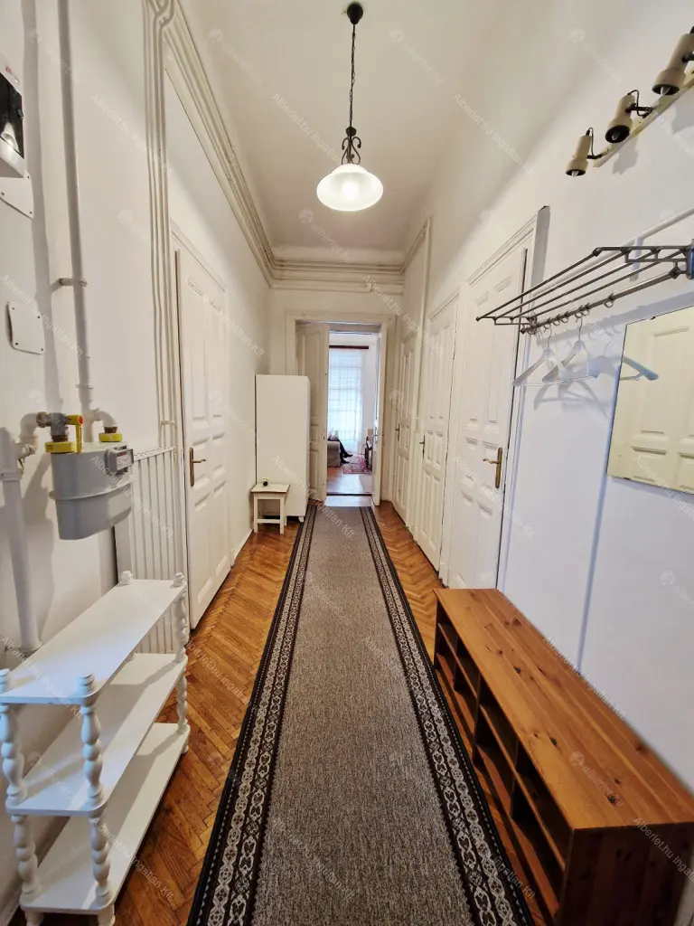 Kiadó albérlet 350000 Ft/hó áron: Budapest, XII. kerület  Hajnóczy József utca. Mérete: 83 nm, 3 szobás | Alberlet.hu - 6678686