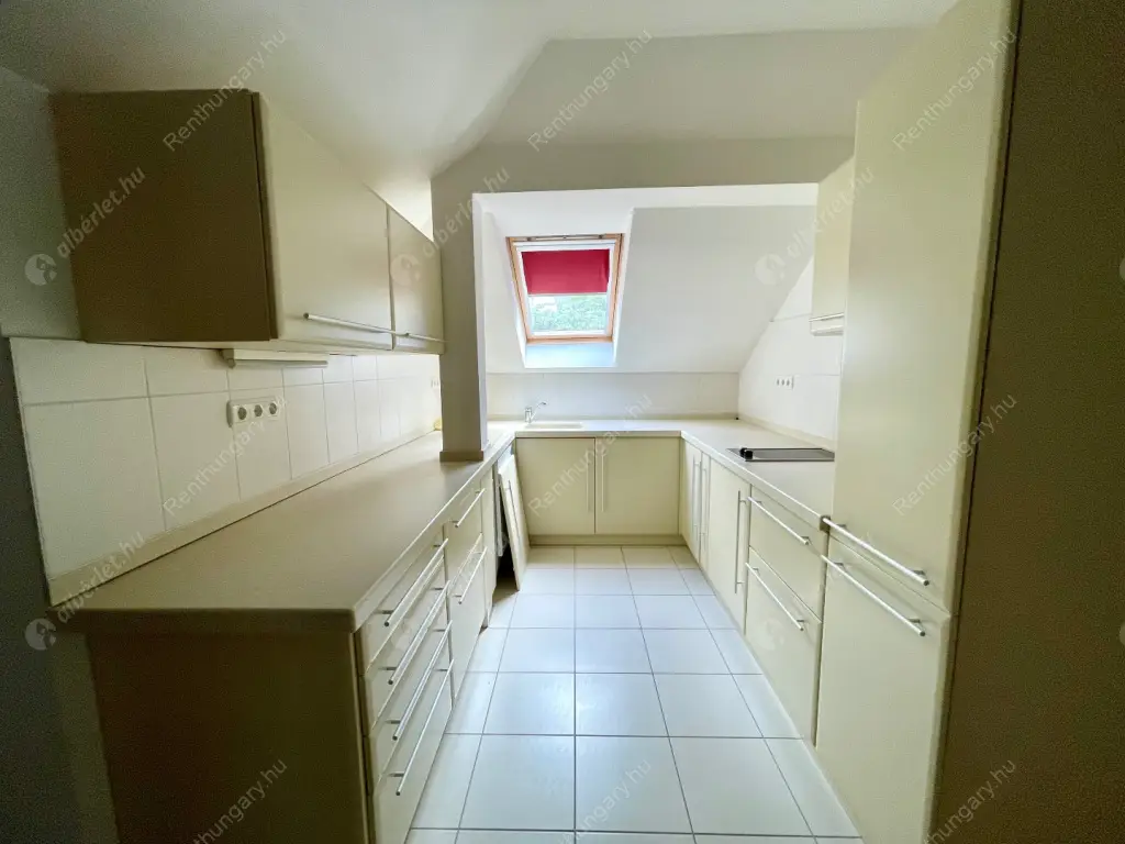 Kiadó albérlet 2698000 Ft/hó áron: Budapest, XII. kerület  Hegyalja út. Mérete: 491 nm, 11 szobás | Alberlet.hu - 6554564