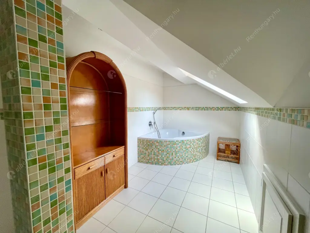 Kiadó albérlet 2698000 Ft/hó áron: Budapest, XII. kerület  Hegyalja út. Mérete: 491 nm, 11 szobás | Alberlet.hu - 6554566