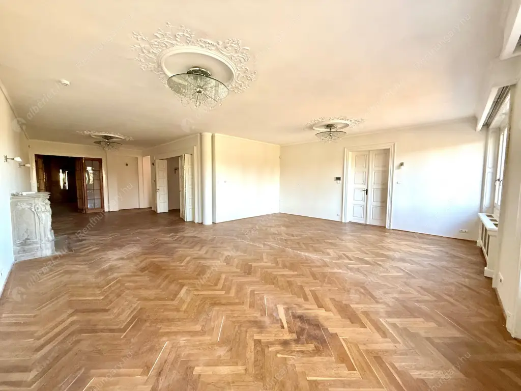 Kiadó albérlet 2738000 Ft/hó áron: Budapest, XII. kerület  Hegyalja út. Mérete: 491 nm, 11 szobás | Alberlet.hu - 6596626