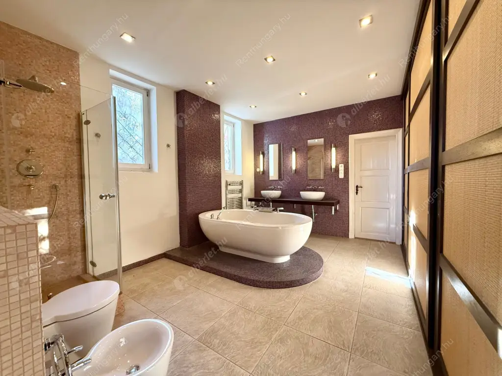 Kiadó albérlet 2664000 Ft/hó áron: Budapest, XII. kerület  Hegyalja út. Mérete: 491 nm, 11 szobás | Alberlet.hu - 6626503