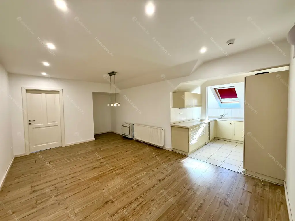 Kiadó albérlet 2511000 Ft/hó áron: Budapest, XII. kerület  Hegyalja út. Mérete: 491 nm, 11 szobás | Alberlet.hu - 6665918