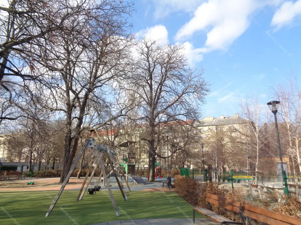 Kiadó albérlet 420000 Ft/hó áron: Budapest, XII. kerület  Istenhegyi út. Mérete: 110 nm, 3 szobás | Alberlet.hu - 6640736