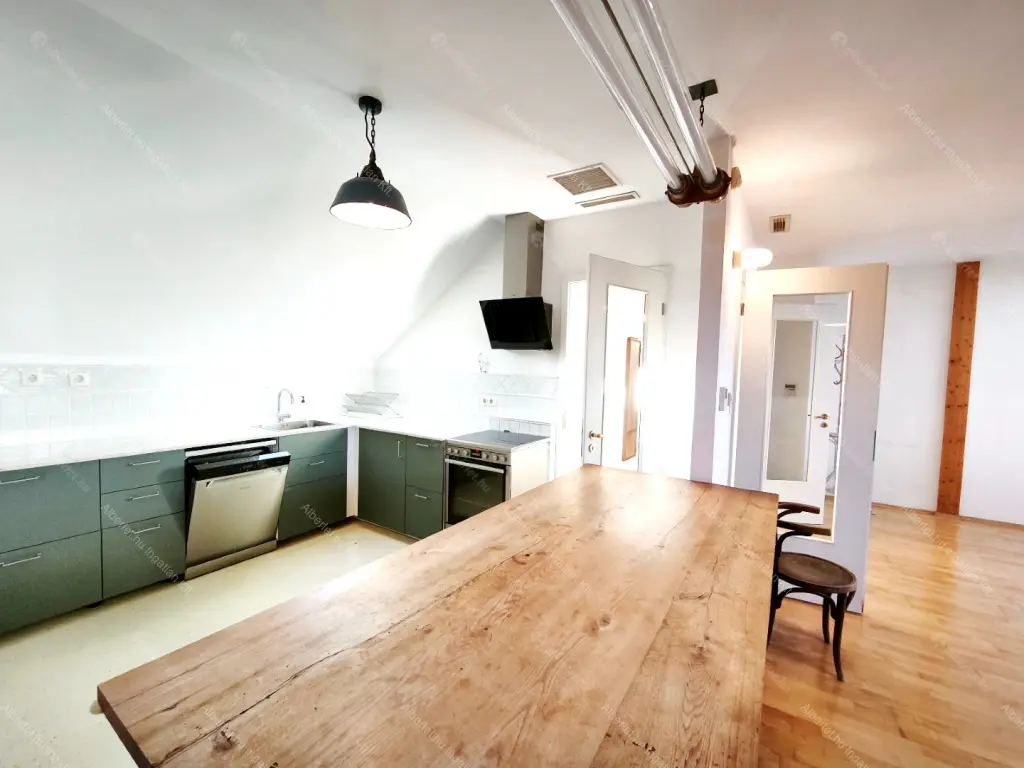 Kiadó albérlet 420000 Ft/hó áron: Budapest, XII. kerület  Istenhegyi út. Mérete: 110 nm, 3 szobás | Alberlet.hu - 6648794