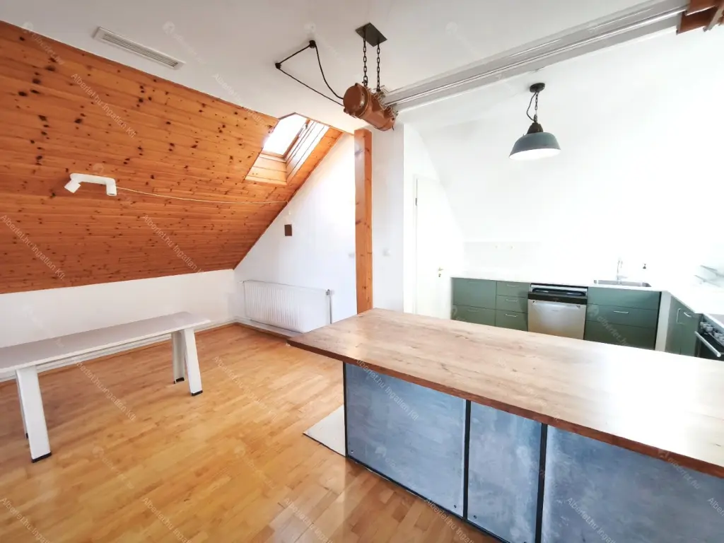 Kiadó albérlet 420000 Ft/hó áron: Budapest, XII. kerület  Istenhegyi út. Mérete: 110 nm, 3 szobás | Alberlet.hu - 6648800