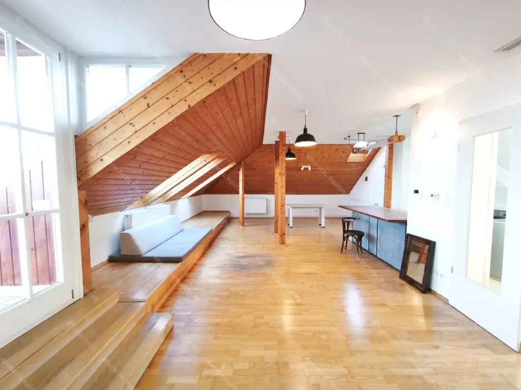 Kiadó albérlet 420000 Ft/hó áron: Budapest, XII. kerület  Istenhegyi út. Mérete: 110 nm, 3 szobás | Alberlet.hu - 6648802