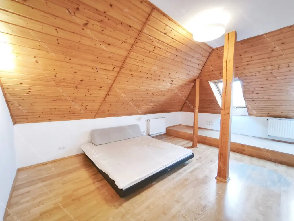 Kiadó albérlet 420000 Ft/hó áron: Budapest, XII. kerület  Istenhegyi út. Mérete: 110 nm, 3 szobás | Alberlet.hu - 6648809